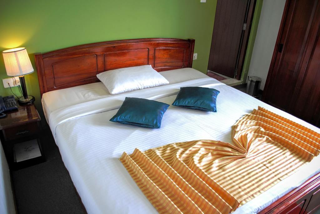 Binota Hotel Nuwara Eliya Buitenkant foto