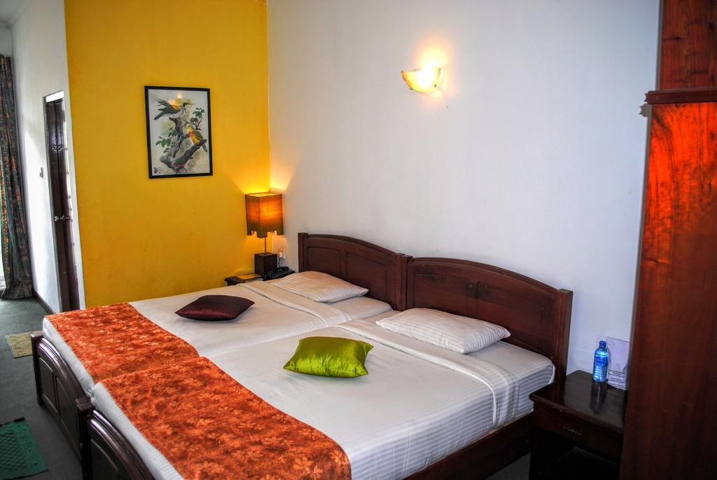 Binota Hotel Nuwara Eliya Buitenkant foto