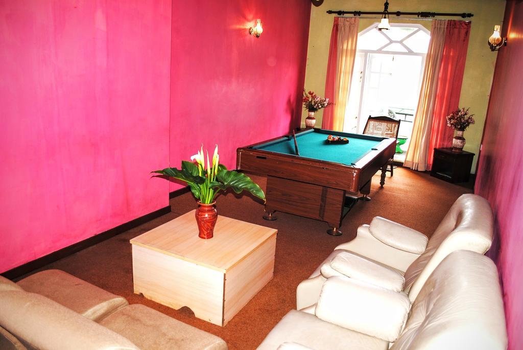 Binota Hotel Nuwara Eliya Buitenkant foto