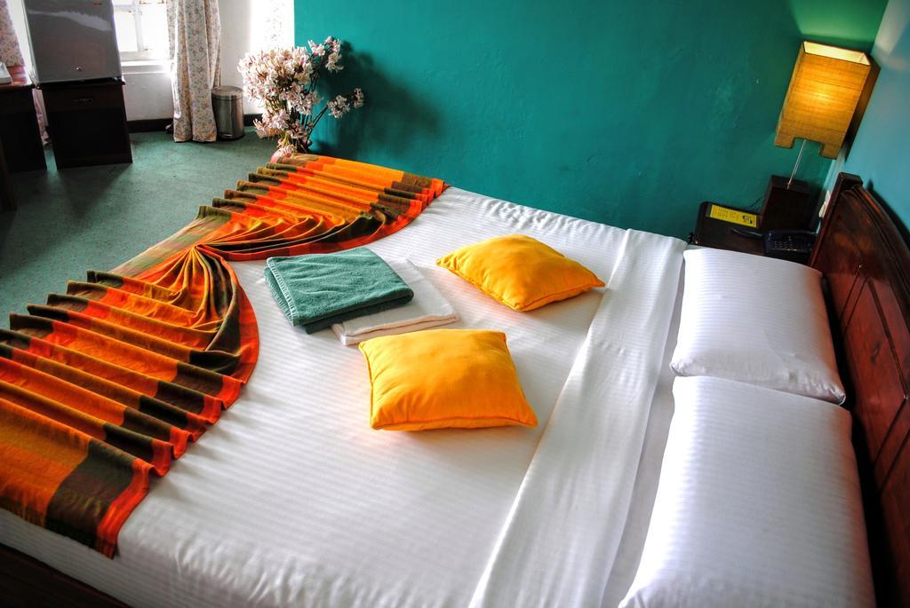 Binota Hotel Nuwara Eliya Buitenkant foto