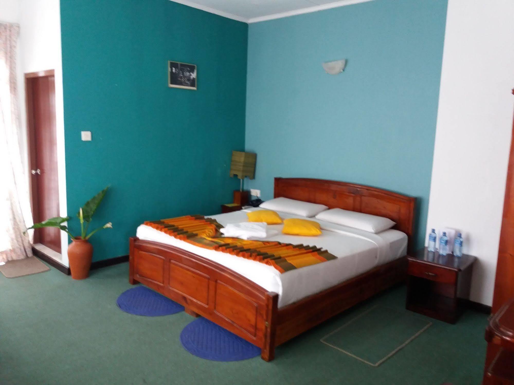 Binota Hotel Nuwara Eliya Buitenkant foto
