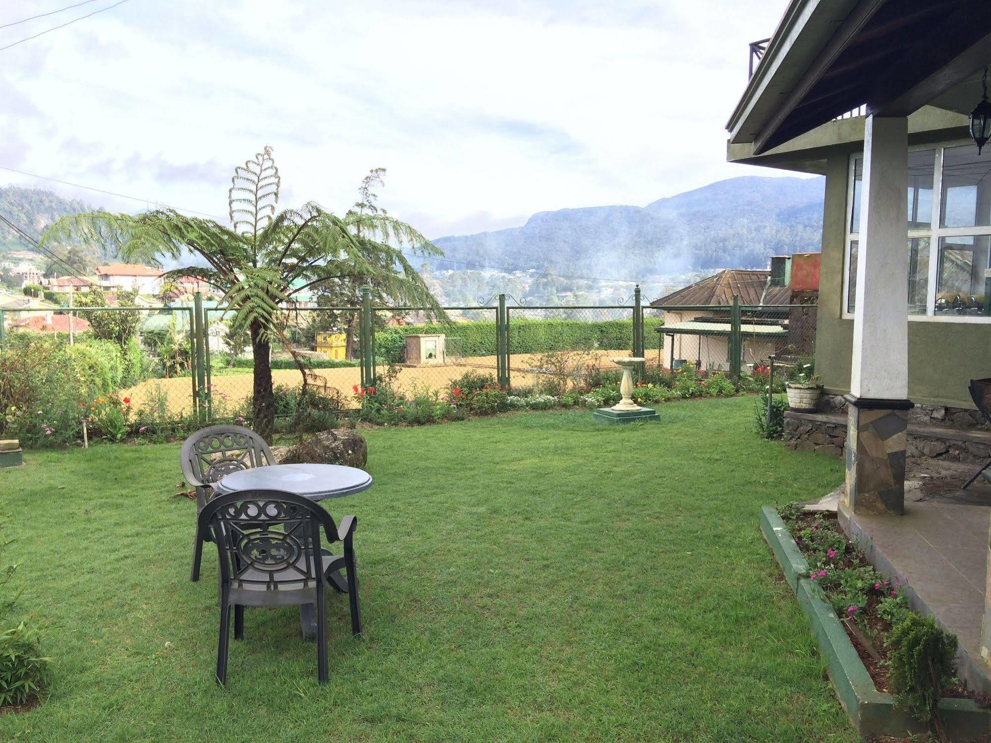 Binota Hotel Nuwara Eliya Buitenkant foto