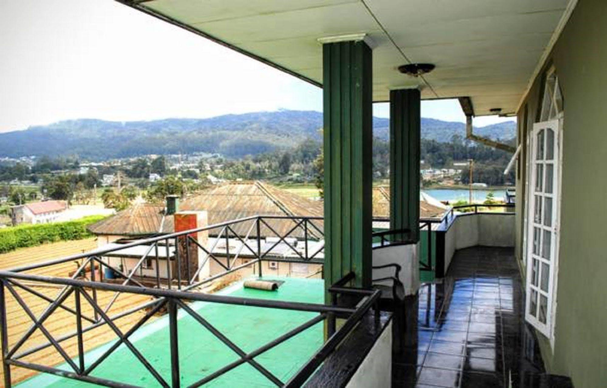 Binota Hotel Nuwara Eliya Buitenkant foto