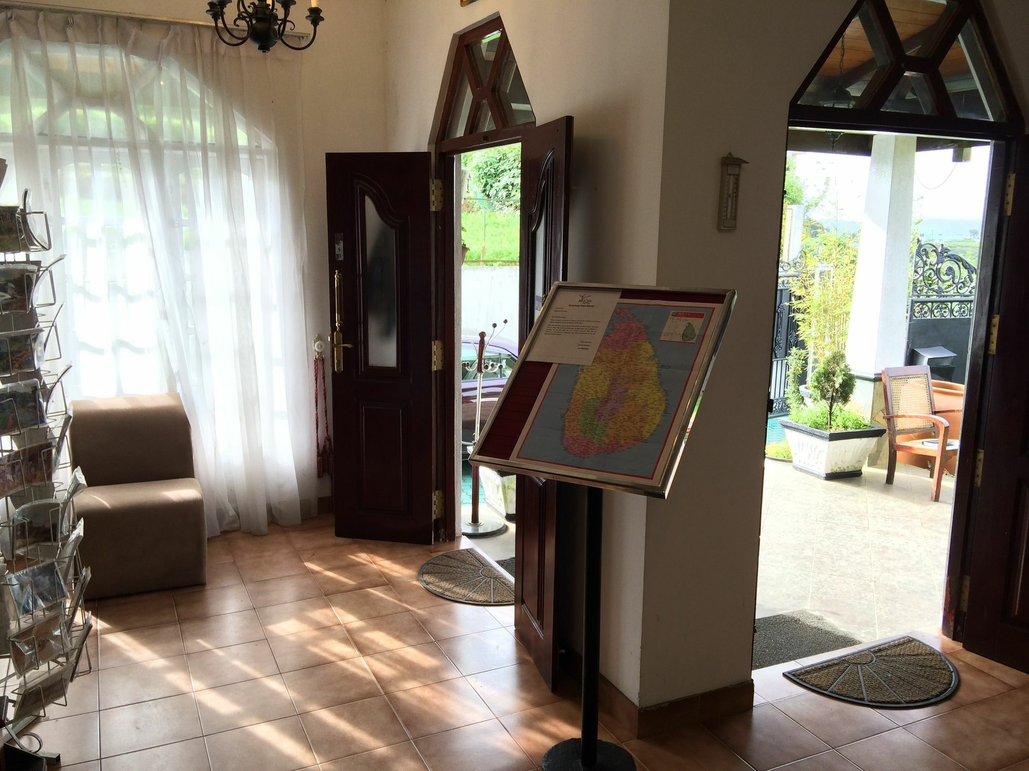 Binota Hotel Nuwara Eliya Buitenkant foto